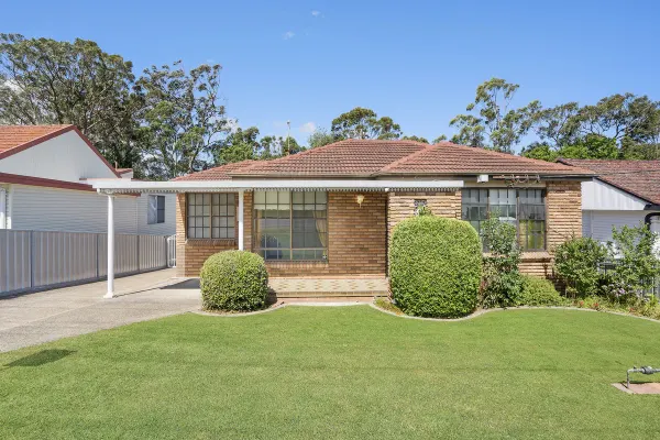 3 Kirkdale Drive (1/28)