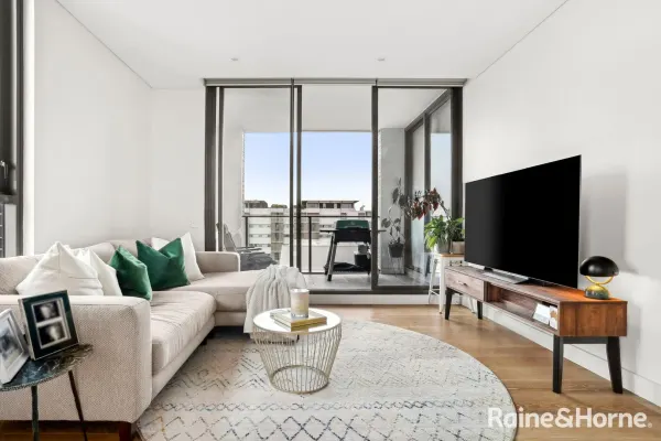 30/767 Botany Road (1/7)