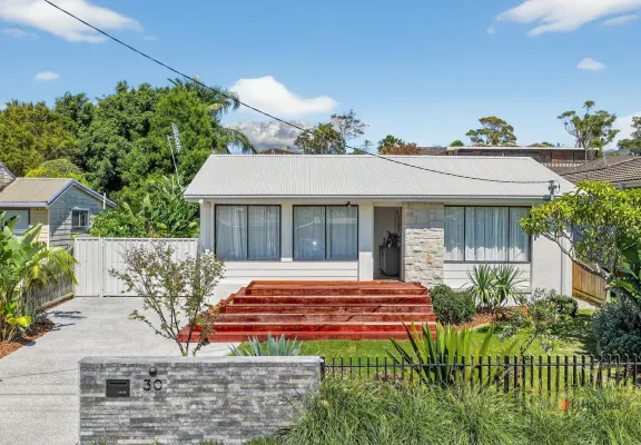 30 Delia Avenue (1/25)