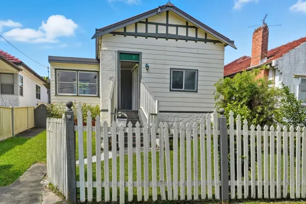 30 Karoola Road (1/1)