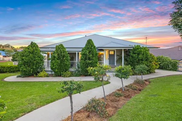 30 Redbank Drive (1/26)