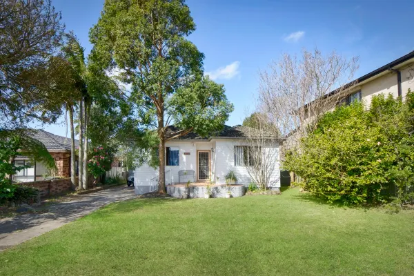 300 Princes Highway (1/10)