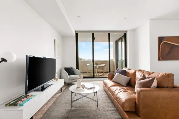 302/429-449 New Canterbury Road (Entry via Lewisham Street) (1/13)