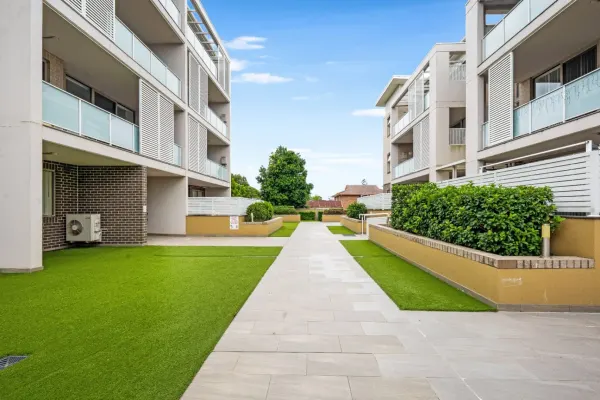 304/35 Waldron Road (1/9)