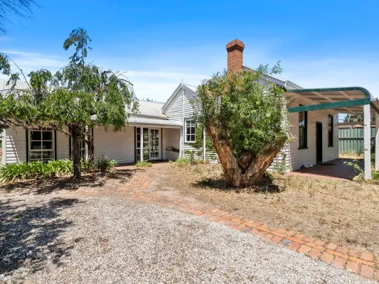 31 Calaway Street (1/17)