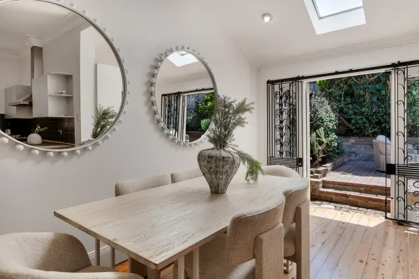 31 Dudley Street (1/12)