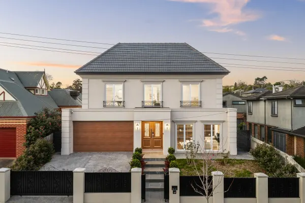 31 Stott Street (1/22)