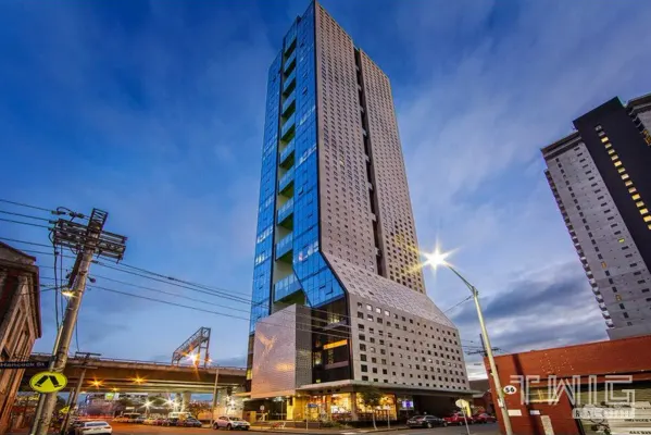 3105/58 Clarke Street (1/16)