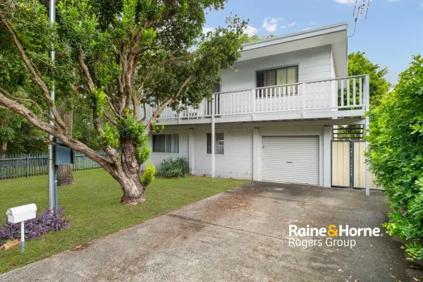 32 Elizabeth Bay Drive (1/17)