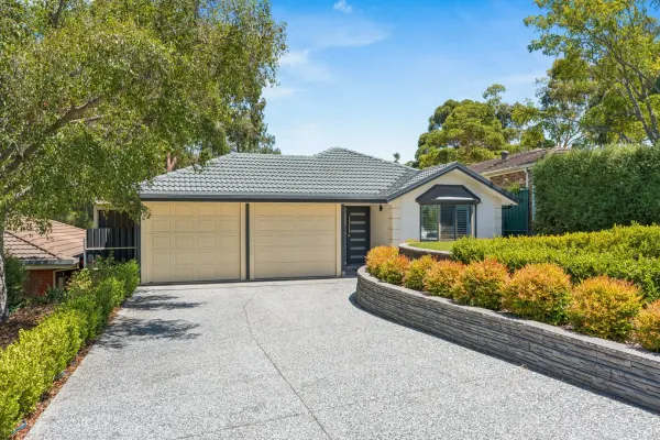 33 Emerald Street (1/24)