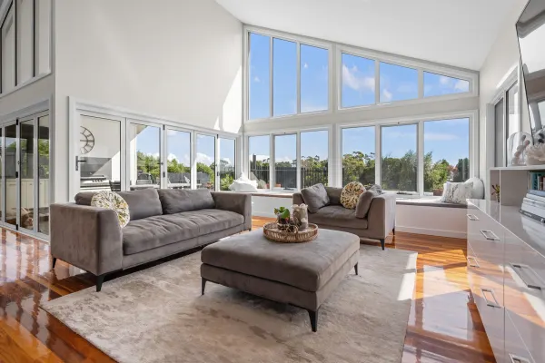 33 Fleetwood Drive (1/53)