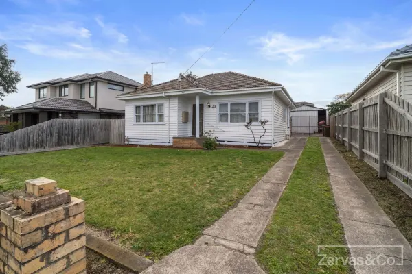 33 Thompson Street (1/12)