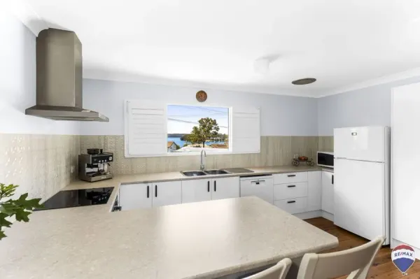 33 Winbin Crescent (1/1)