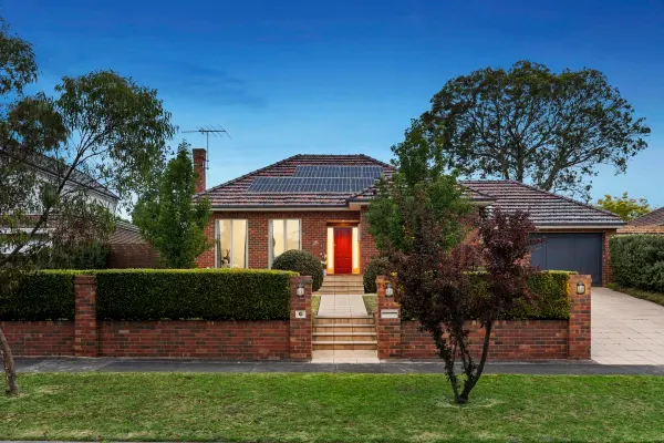 36 Harrington Avenue (1/17)
