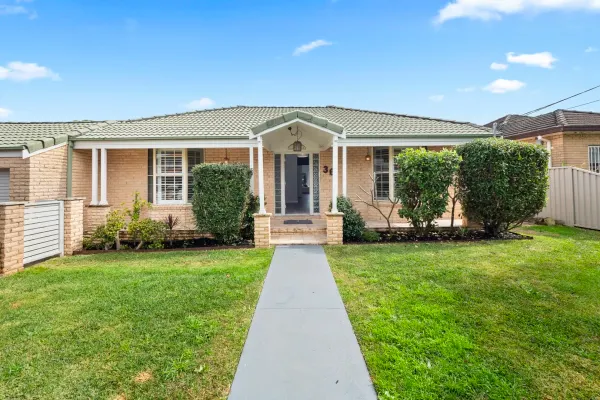 36 Mitchell Street (1/25)