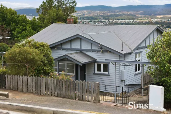 38 Delamere Crescent (1/23)