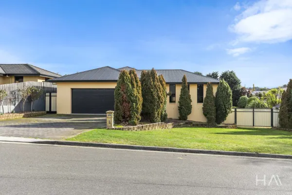 38 Richings Drive (1/20)