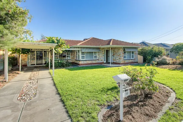 39 Ingerson Street (1/27)