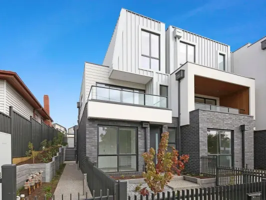 4/199 Nicholson Street (1/6)