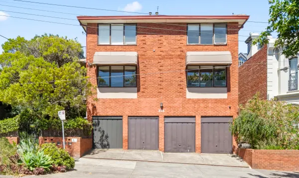 4/215 Lennox Street (1/11)