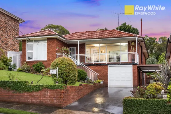 4 Caloola Crescent (1/12)