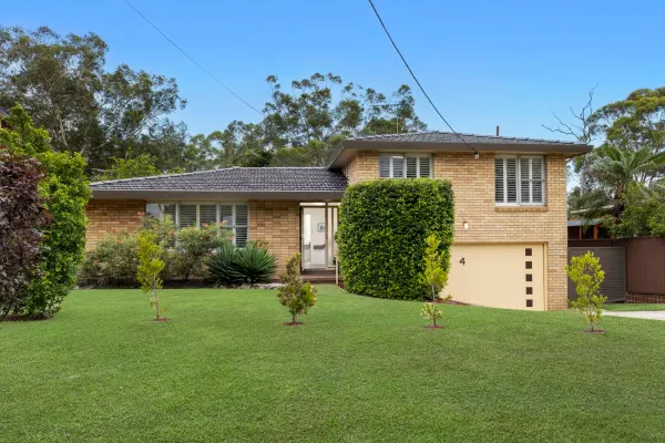4 Manooka Place (1/12)