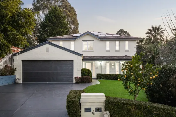 4 Paisley Close (1/19)