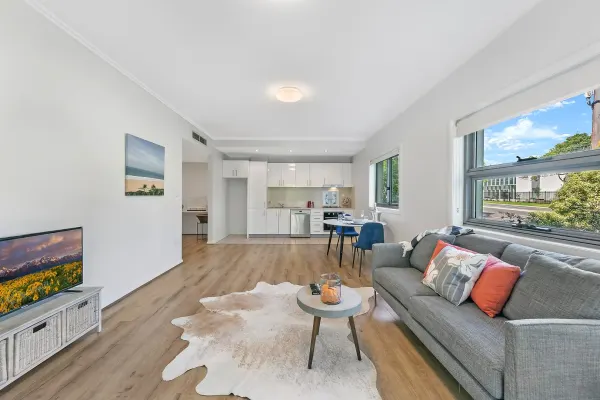 40/1389 Pacific Highway (1/11)
