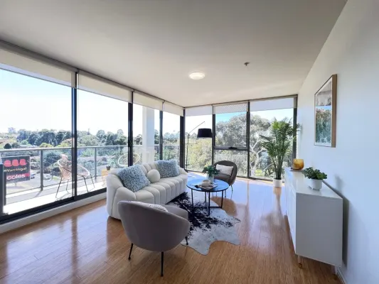 401/40 Burgundy Street (1/18)