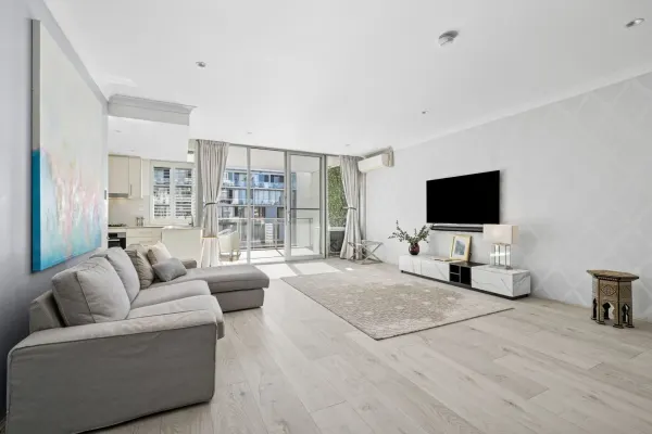 409/9-11 Wollongong Road (1/17)