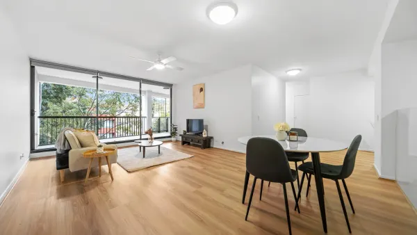 42/30 Gadigal Avenue (1/12)
