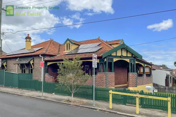 42 Holden St (1/14)