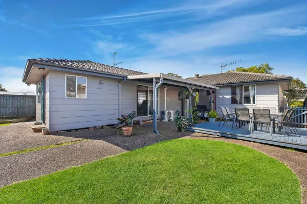 42 Playford Road (1/17)