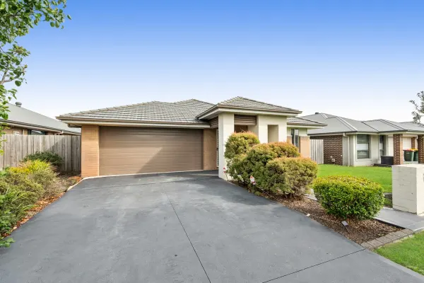 44 Wirraway Drive (1/24)