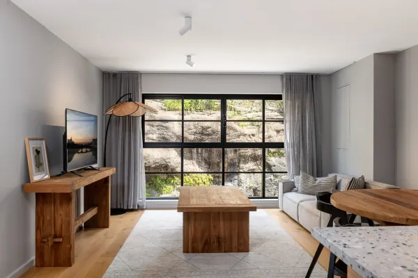 48-64 Wentworth Park Road (1/14)