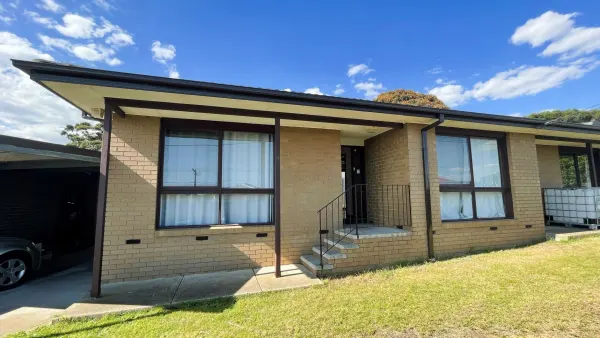 49 Washington Drive (1/8)