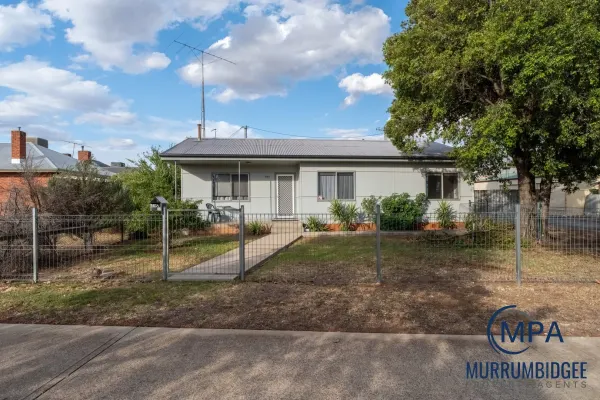 49A Acacia Avenue (1/17)