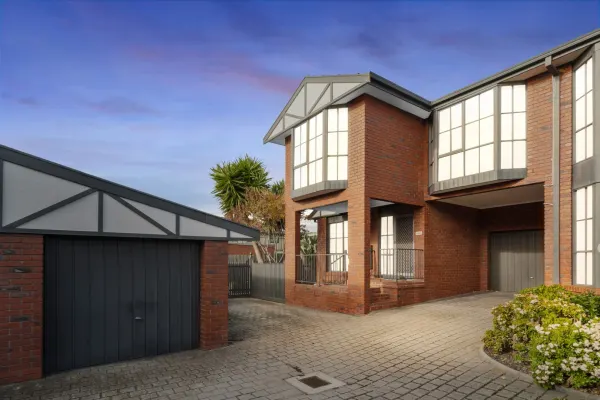 5/8-12 GILLIES STREET (1/17)
