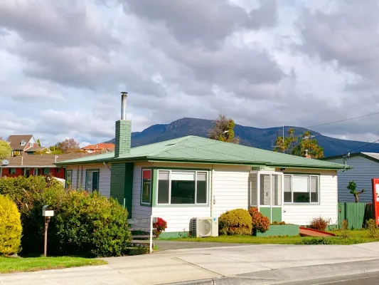 5 Ash St (1/31)