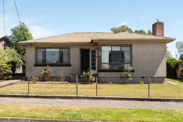 5 Glen Ard Mohr Road (1/12)