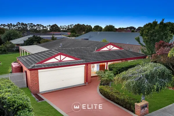 5 Milparinka Way (1/28)