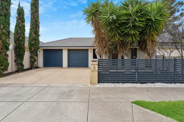 5 Yellow Gum Avenue (1/27)