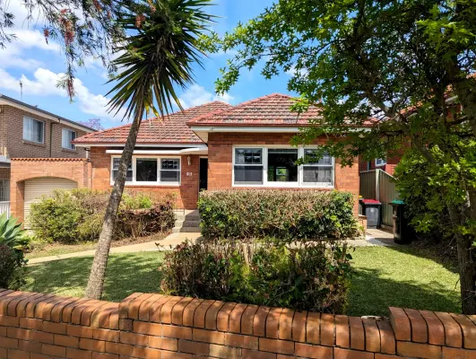 50 Cooloongatta Road (1/14)