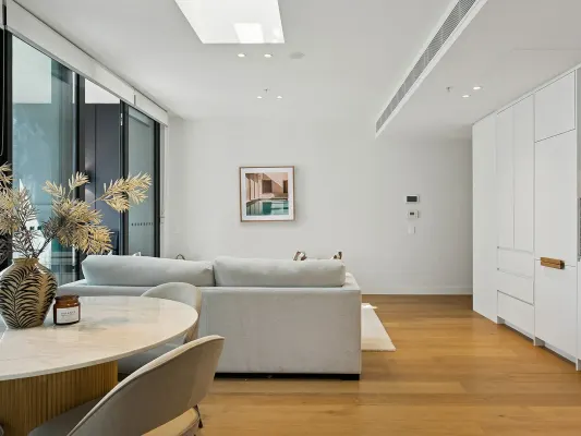 501/186A Victoria Road (1/16)