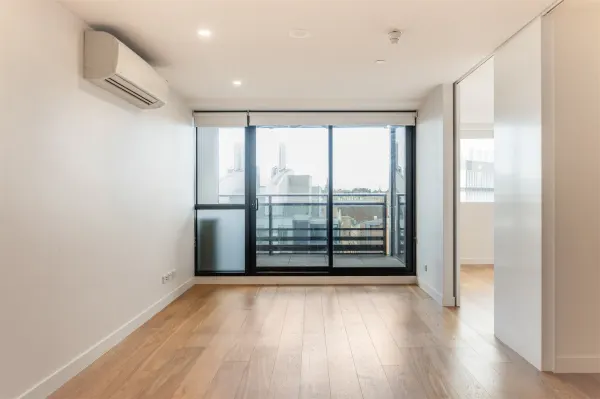 511/83 Flemington Road (1/13)