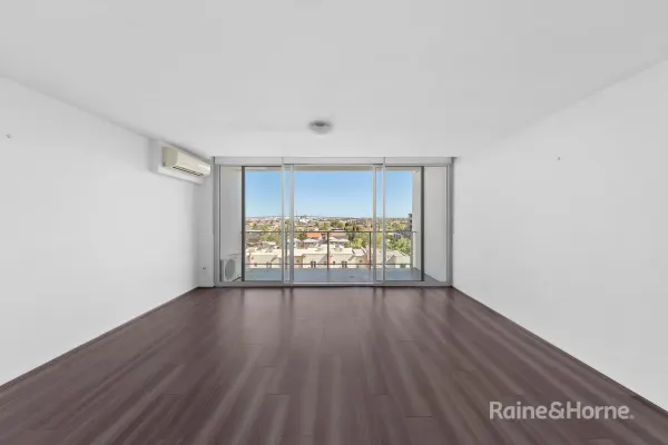 513/55 Hopkins Street (1/10)