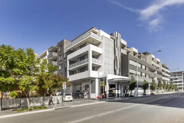 53/1 Monash Road (1/10)