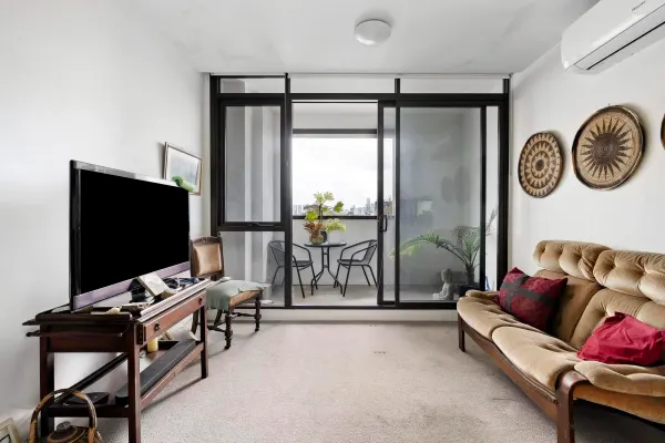 5318/185 Weston Street (1/11)