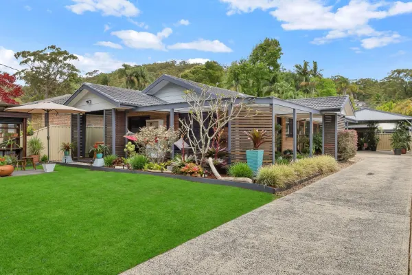 54 Kendall Road (1/17)