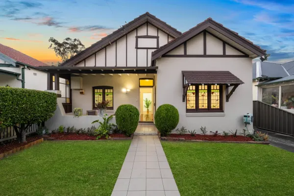 55 Cromwell Street (1/16)